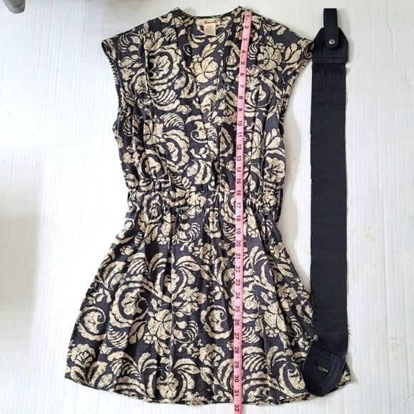 Annabelle- Capsleeve Botanical Print Mini Dress, Sz. Medium - Picture 6 of 13